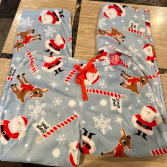 Rudolph The Red Nose Reindeer sweatshirt & fuzzy pants - Picture 2 of 3